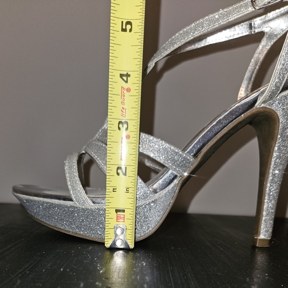 Sparkly silver platform heels UNLISTED brand - Picture 6 of 6